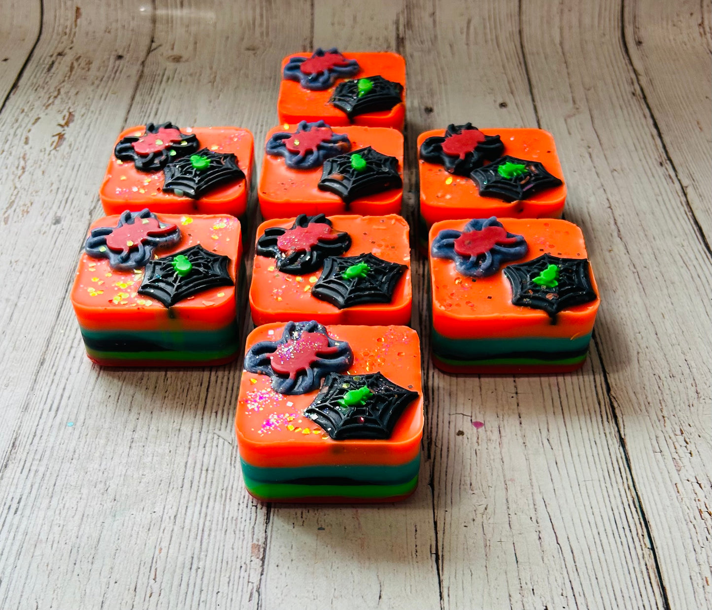 PALO WAFFLE COOKIE: PALO SANTO/VANILLA SUGAR WAFFLE CONE/FROSTED SUGAR COOKIE/CARAMELIZED PRALINES