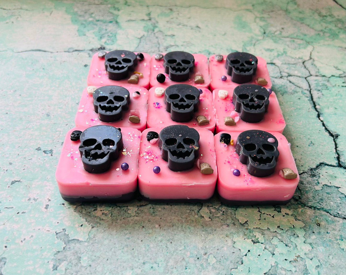 CAMPSITE CAFE: CAMPSITE COFFEE/HOLIDAY BISCUITS/VANILLA BUTTERCREAM CRUNCH