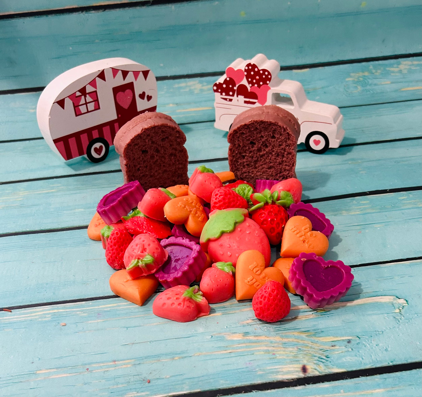 BREAKFAST IN PARIS: STRAWBERRYJAM/FRENCH BAGUETTE/PINK SUGAR