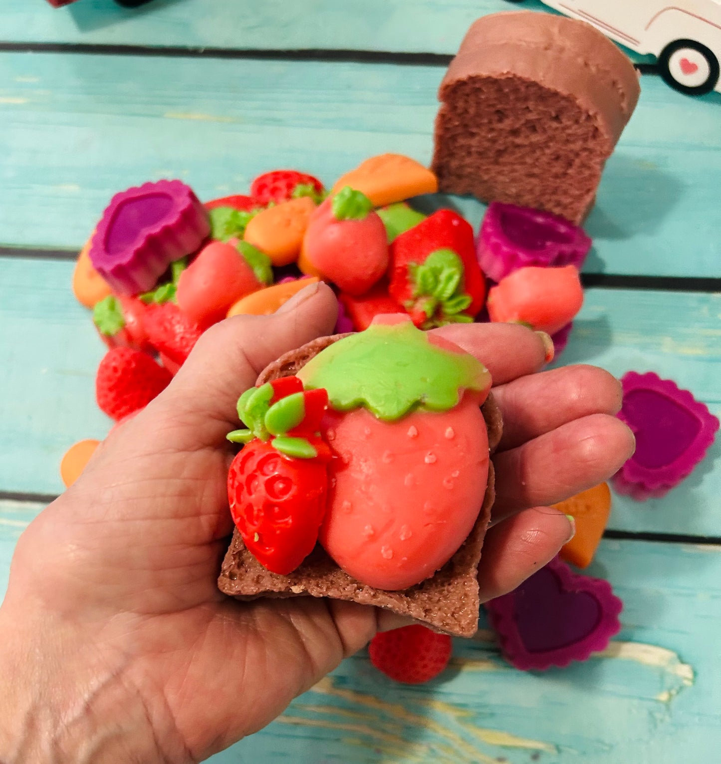 BREAKFAST IN PARIS: STRAWBERRYJAM/FRENCH BAGUETTE/PINK SUGAR