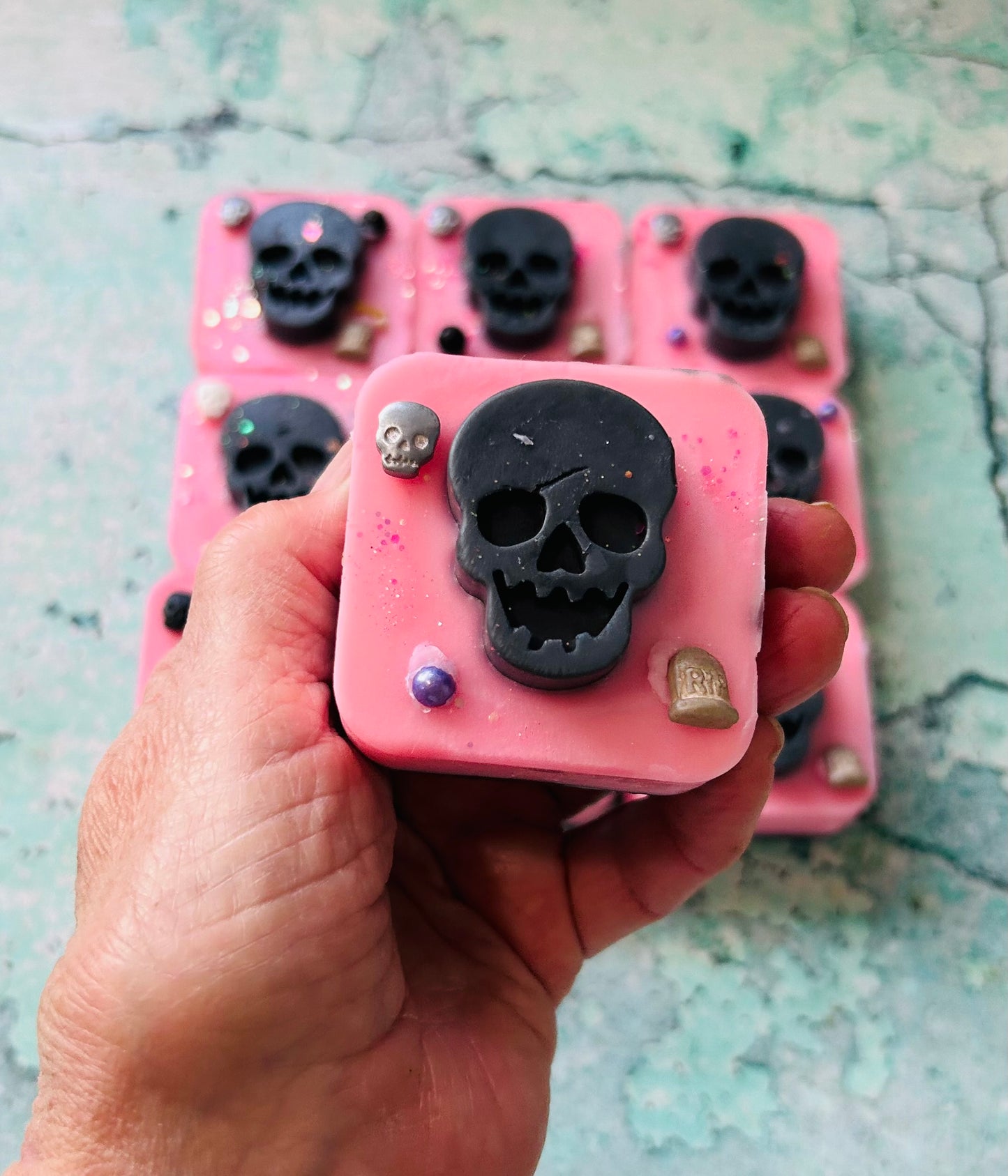 CAMPSITE CAFE: CAMPSITE COFFEE/HOLIDAY BISCUITS/VANILLA BUTTERCREAM CRUNCH