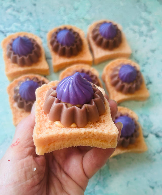 PB&J: PEANUT BUTTER COOKIES/GRAPE JELLY